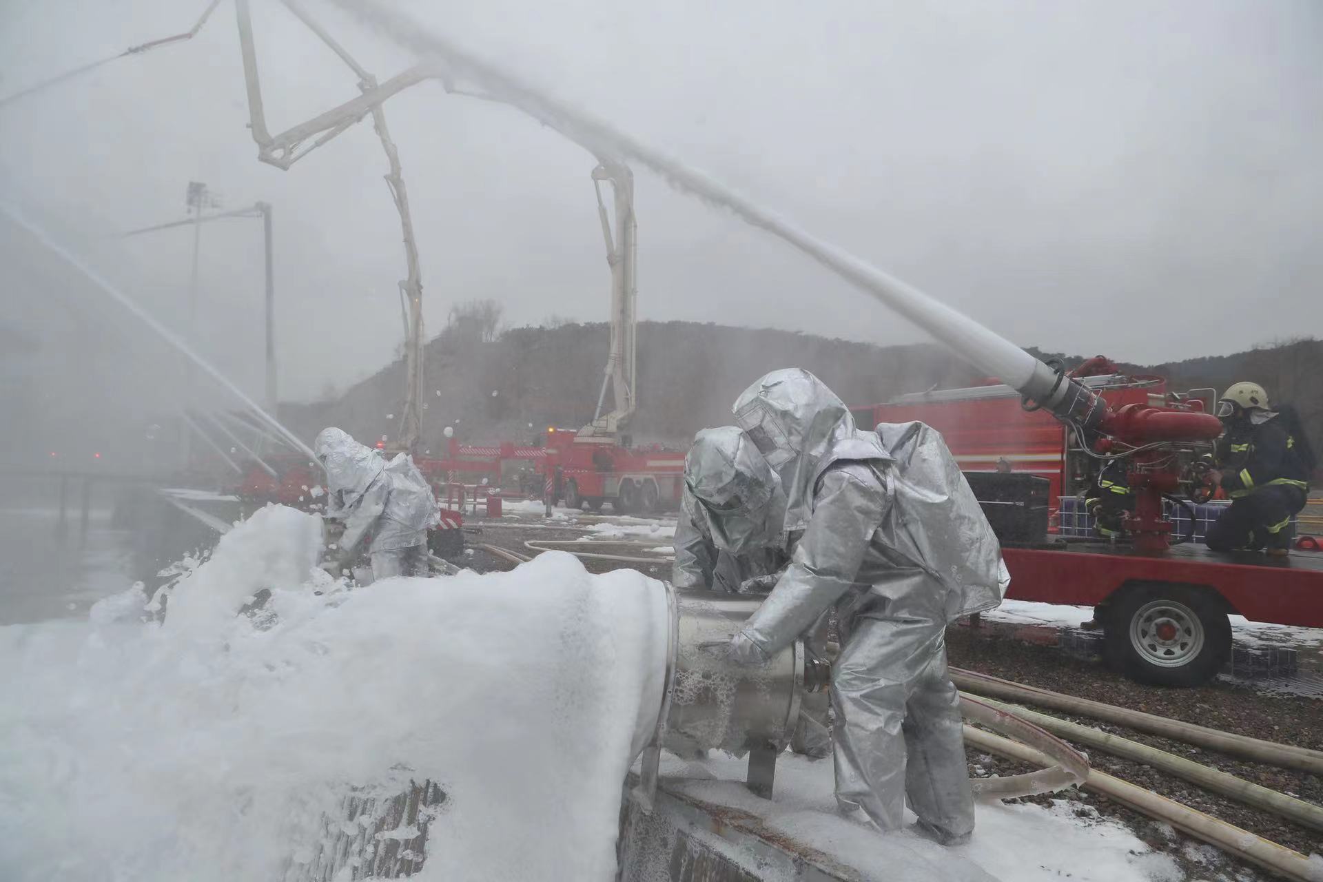無人機大顯身手 北京火災現場應急救援演練成功(圖1) 無人機大顯身手 北京火災現場應急救援演練成功(圖1)