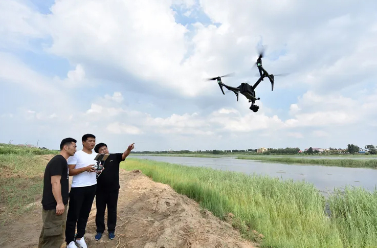 無人機(jī)高空巡查助力護(hù)漁禁捕(圖1)