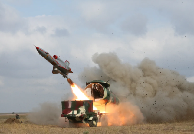 剛剛！俄軍拿出壓箱底無人機(jī)對烏克蘭“以牙還牙”(圖3)