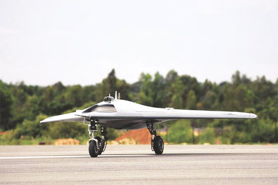 印度新型無人機(jī)飛行試驗成功(圖1)