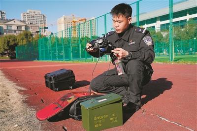 警用無(wú)人機(jī)時(shí)代已至，王牌“飛行員”圓夢(mèng)(圖1)